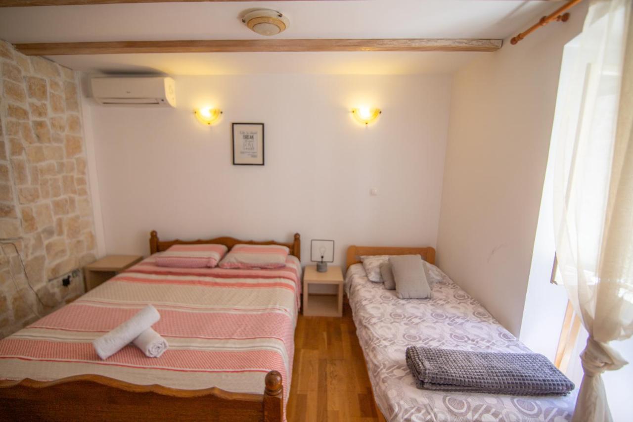 Apartments Loriana Šibenik Eksteriør billede