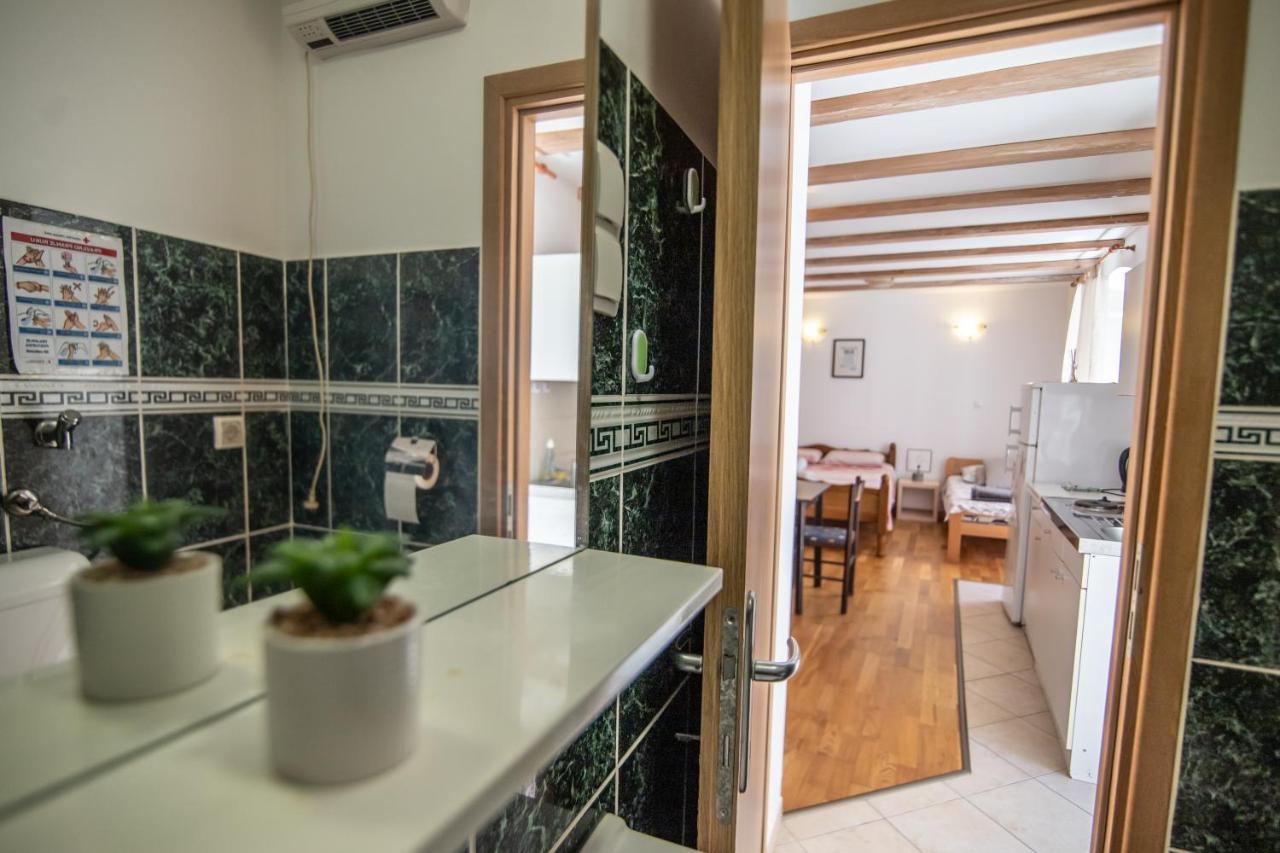 Apartments Loriana Šibenik Eksteriør billede