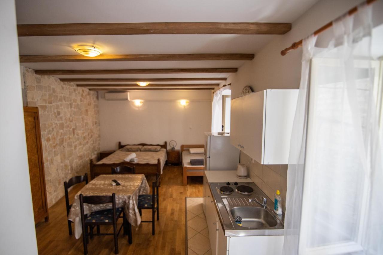 Apartments Loriana Šibenik Eksteriør billede