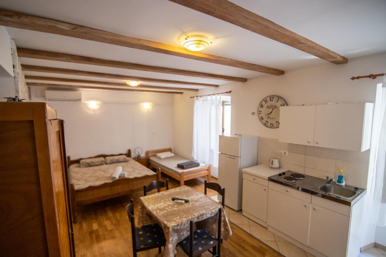 Apartments Loriana Šibenik Eksteriør billede