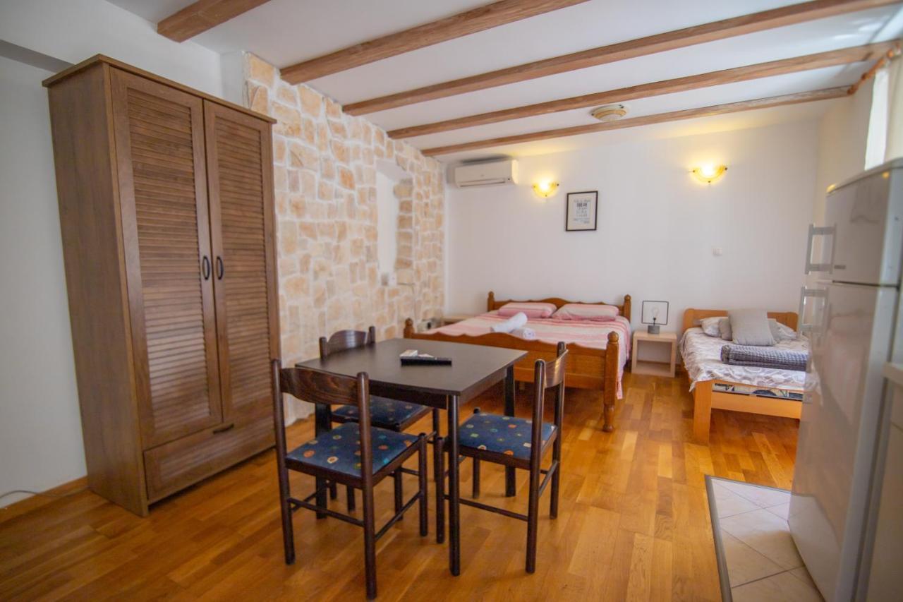 Apartments Loriana Šibenik Eksteriør billede