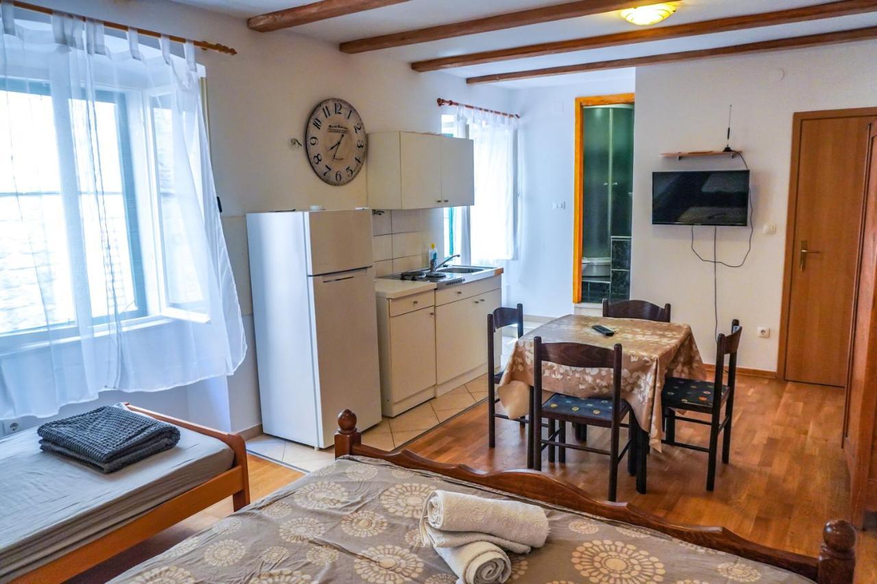 Apartments Loriana Šibenik Eksteriør billede