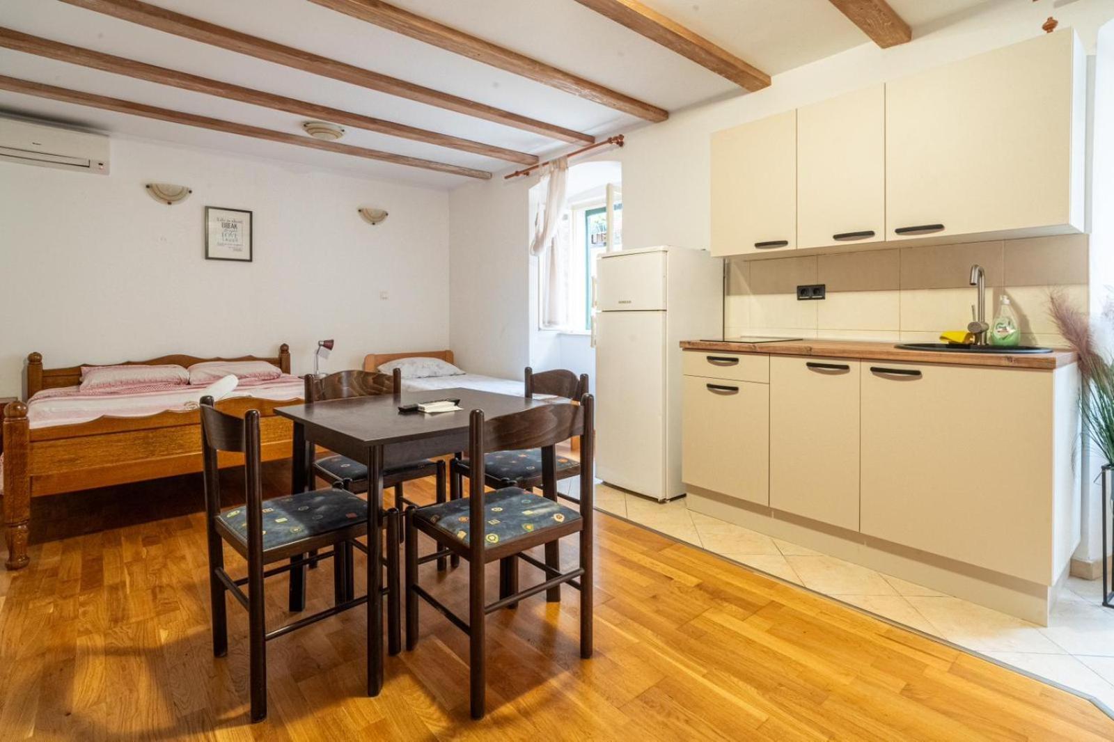 Apartments Loriana Šibenik Eksteriør billede